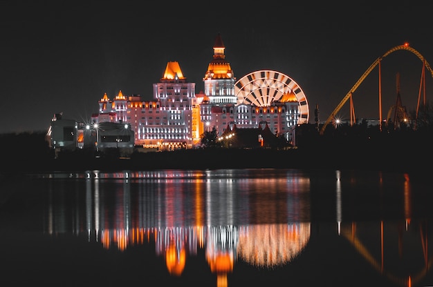 Night reflection of the building in the water