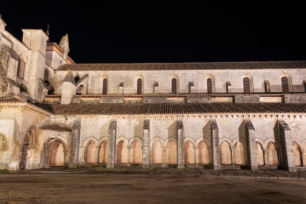 Photo night scene of monasterio de las huelgas