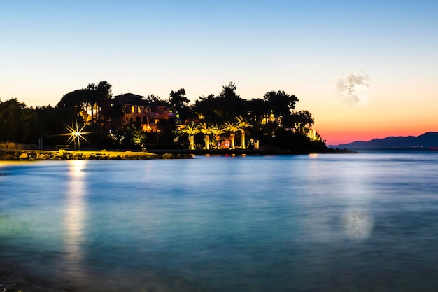 Paesaggio tropicale notturno