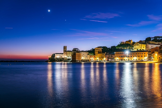 Night view of Baia del Silenzio