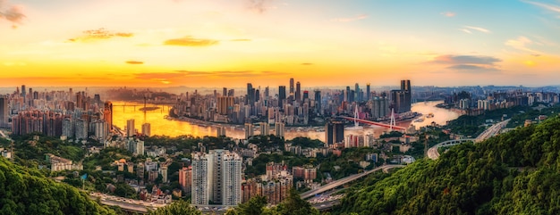 Vista notturna di chongqing architecture e skyline urbano