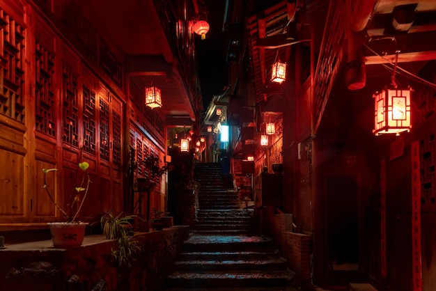 中国の酉陽重慶の龔灘古代の町の夜景