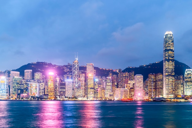 Nightscape en Skyline van stedelijke architectuur in Hong Kong