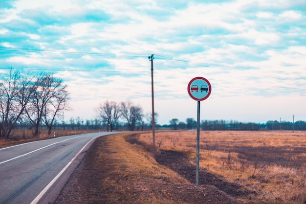 No overtaking sign on the road