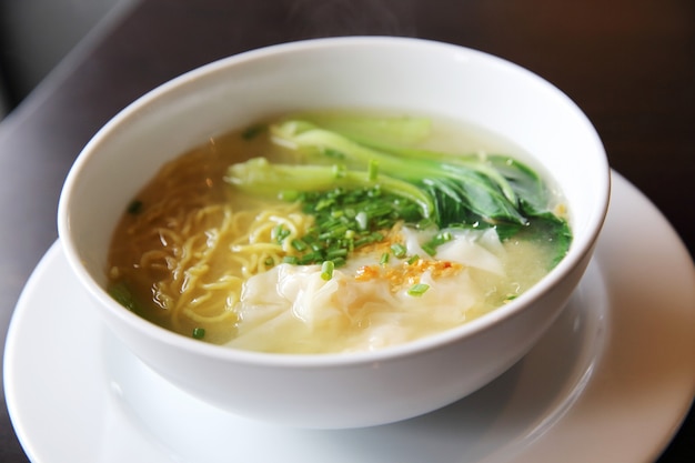 麺と餃子