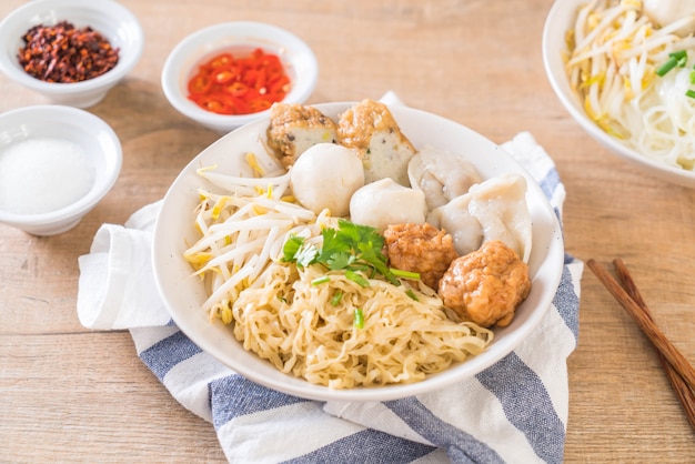 noodles bowl with fish ball