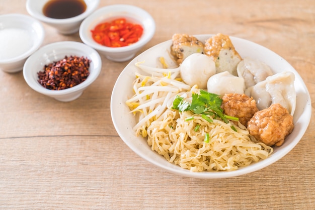 noodles bowl with fish ball