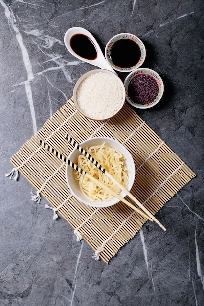 Noodles and rice with teriyaki sauce
