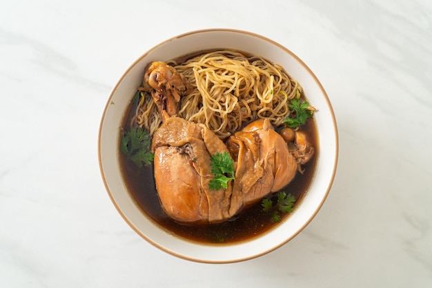 Noodles with Braised Chicken in Brown Soup