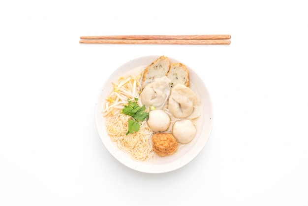 noodles with fish ball in soup