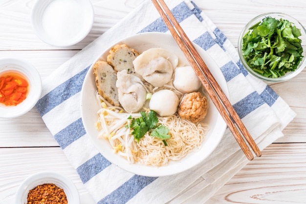 noodles with fish ball in soup