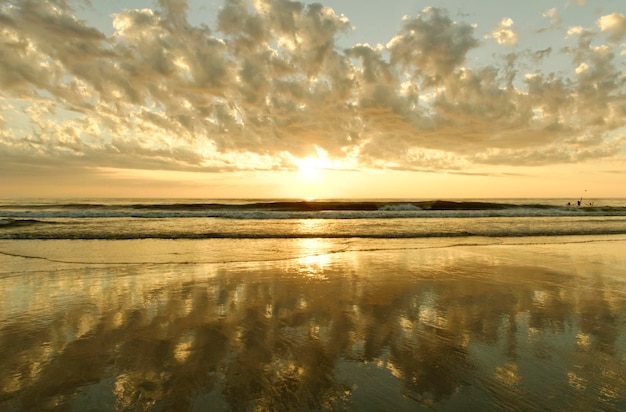 Noordzee bij zonsondergang