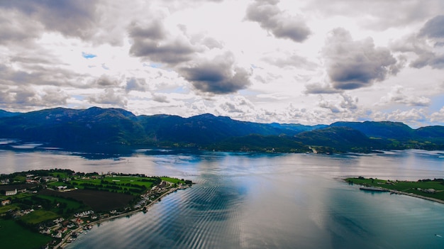 Noorwegen, luchtfoto&#39;s, landschap, zee, bergen,