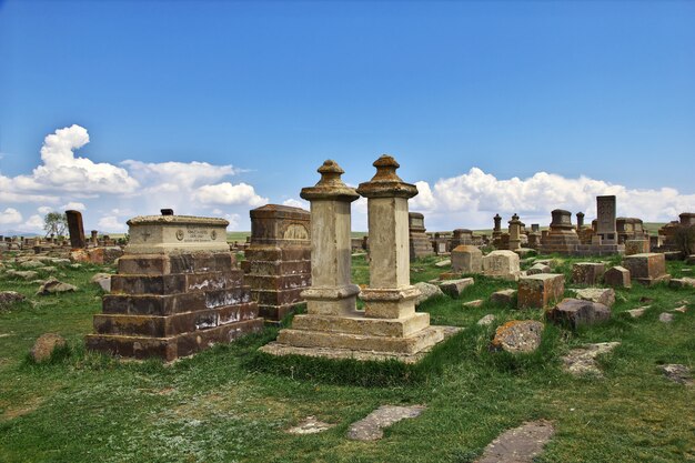 Photo noratus cemetery on sevan lake, armenia