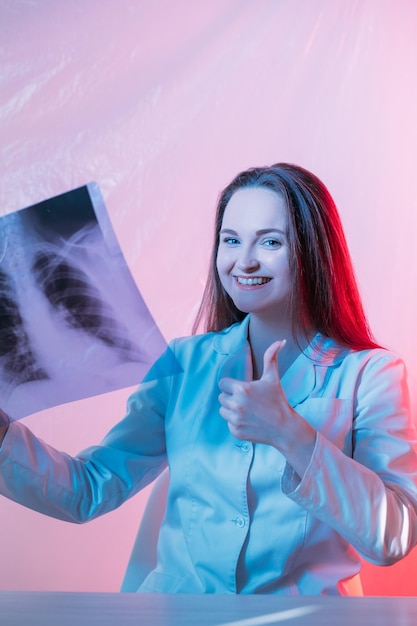 Normal xray chest radiograph lung doctor thumb up