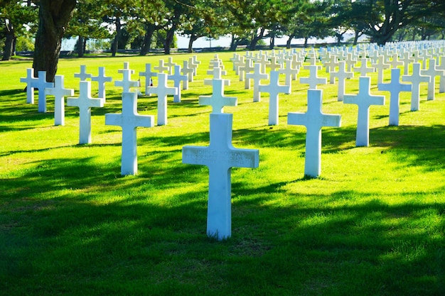第二次世界大戦中にフランスで亡くなったアメリカ人兵士のための、フランスのノルマンディーにあるノルマンディーアメリカ人墓地