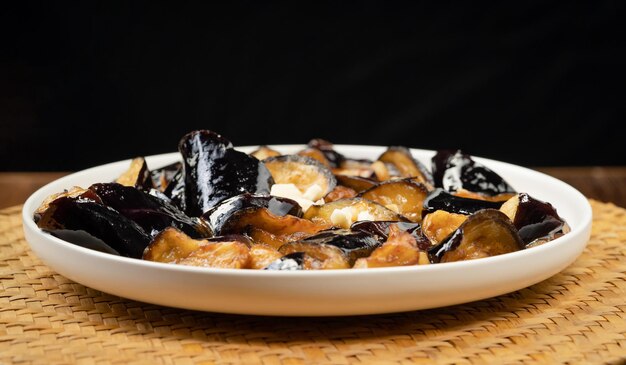 Northeast China's specialty home-cooked dish - garlic roasted eggplant cubes