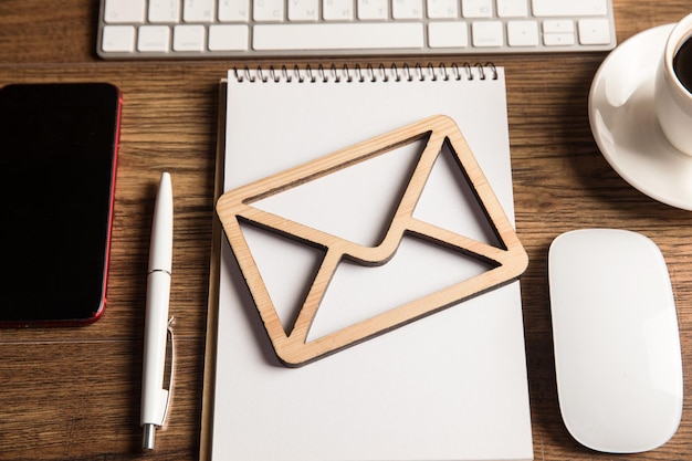 Notepad keyboard phone and mail icon