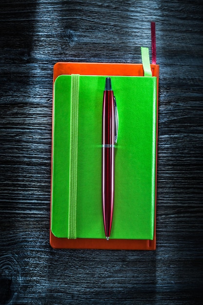 メモ帳とペン