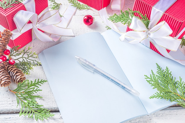 Notepad with Christmas decorated gift boxes