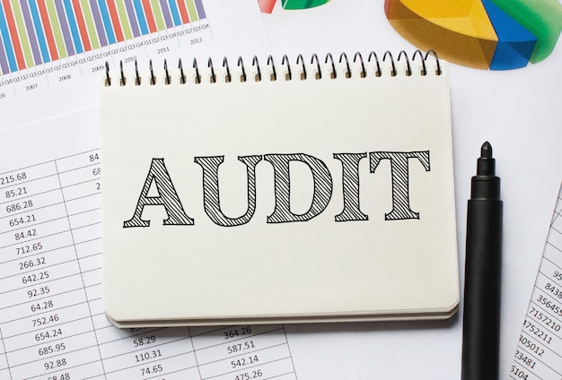 Notitieboekje met tools en opmerkingen over audit