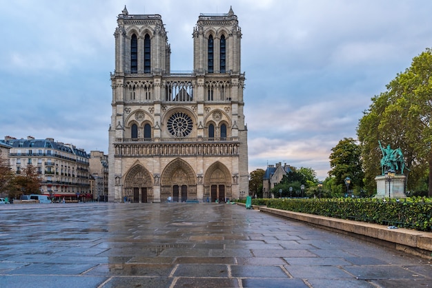 ノートルダムドパリ大聖堂、パリ、フランス