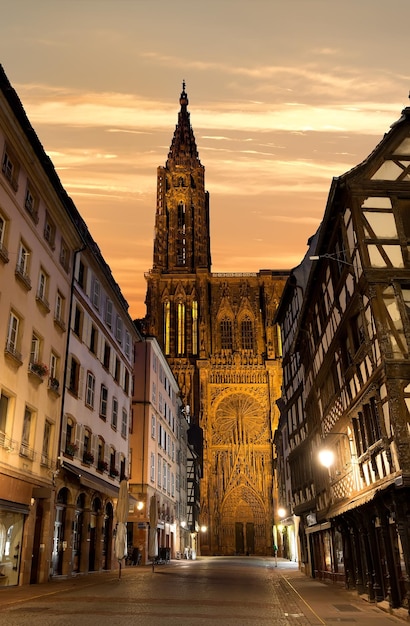 Notre Dame de Strasbourg en prachtige zonsopgang, Frankrijk