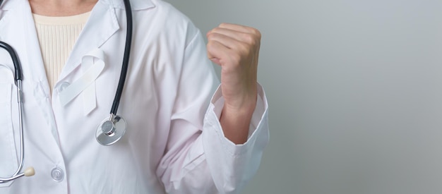11 월 폐암 인지 달 백색 리본을 가진 병원 의사 Healthc