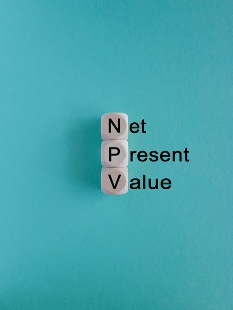 Foto npv netto contante waarde symbool concept rode woorden npv netto contante waarde op houten kubussen