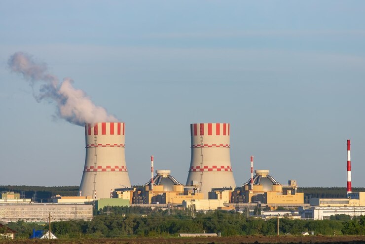 原子力発電所の大気中の蒸気の排出工業地帯