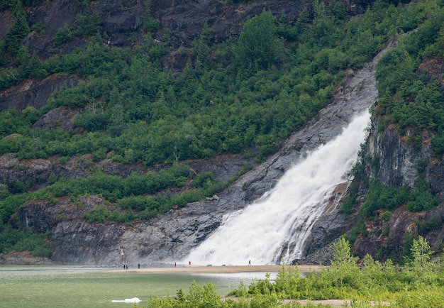 Photo nugget falls at mendenhall glacier near juneau in alaska