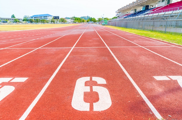 Photo numbers of track lanes