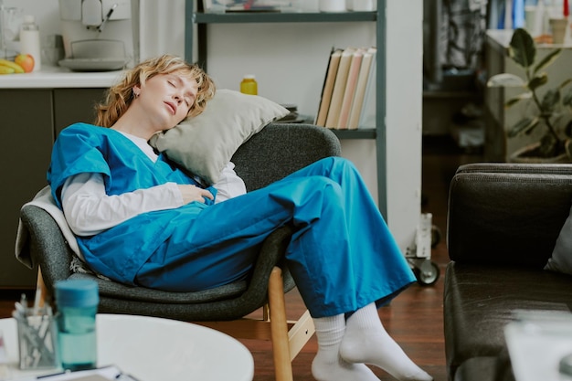 Photo nurse sleeping during break
