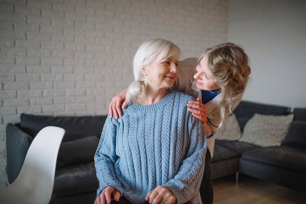 Photo nursing home concept with caring nurse