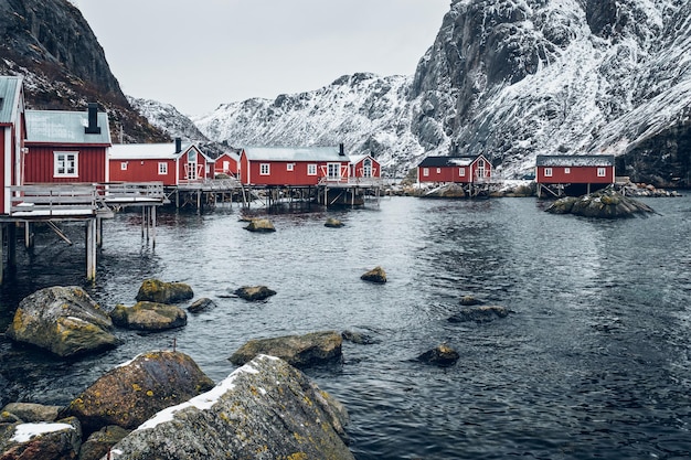 ノルウェーのヌスフィヨルド漁村