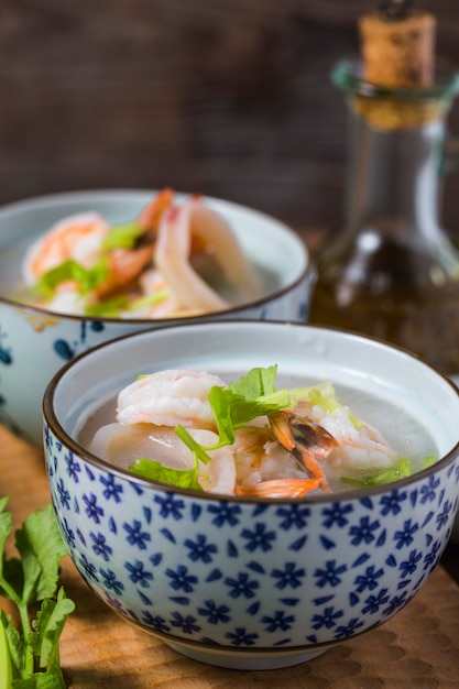 영양가 있고 맛있는 해산물 죽