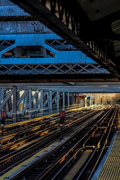 Photo nyc subway elevated train tracks