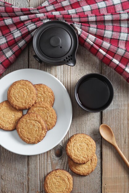 Foto biscotti d'avena e tè