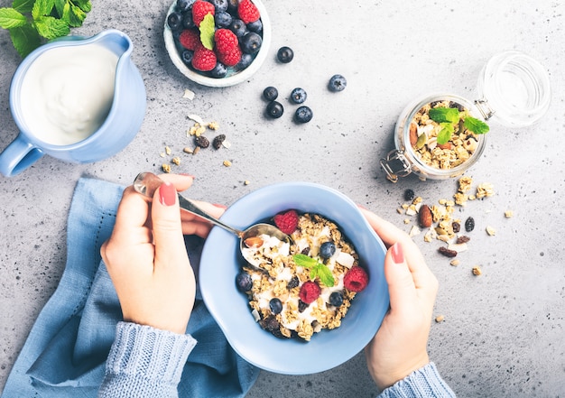 Oat granola with berries and yoghurt