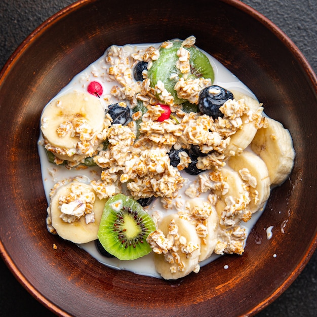 oatmeal breakfast bowl fruit vegetable milk gluten free lactose free banana kiwi berrie