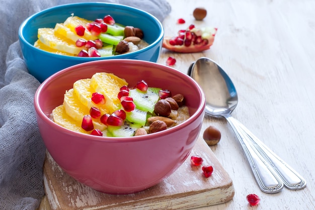 Oatmeal with fruit and nuts for a healthy breakfast.