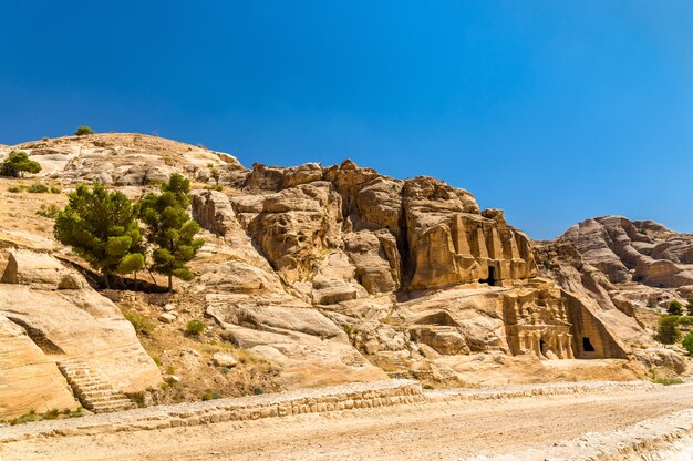 Tomba dell'obelisco e il triclinio a petra - giordania