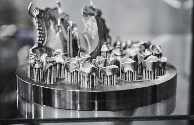 Object afgedrukt op metalen 3D-printer close-up