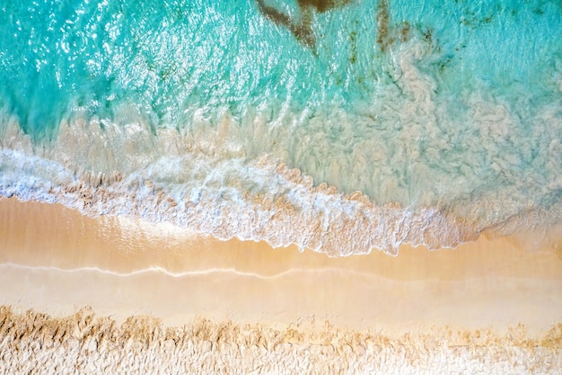 Ocean seashore with turquoise water and sea waves