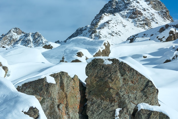 Ochtend winter Silvretta Alpen landschap. Skigebied Silvrettaseilbahn AG Ischgl, Tirol, Oostenrijk.