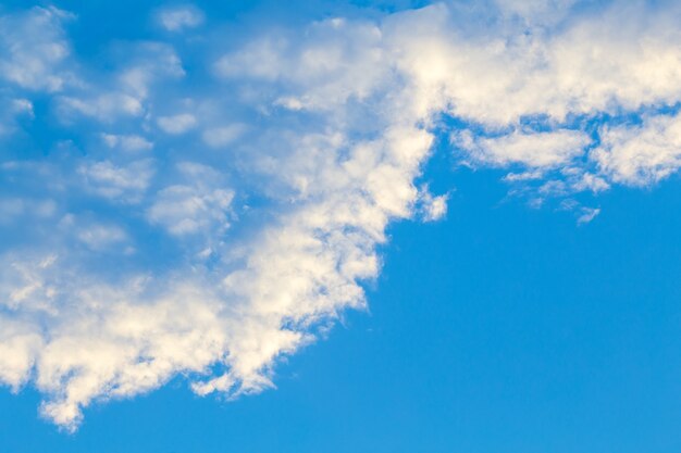 Ochtendhemel en mooie wolken