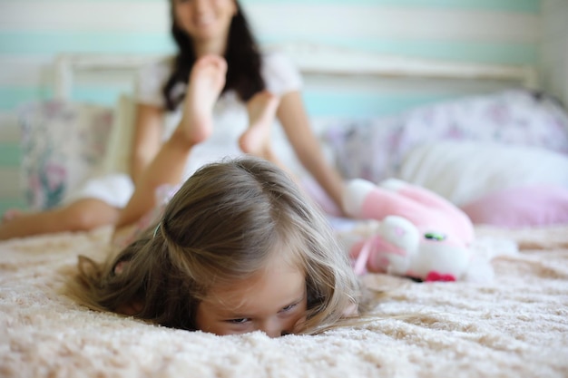 Ochtendluiheid Moeder en dochter hebben plezier