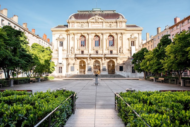 Ochtendzicht op het theatergebouw op het Celestins-plein in Lyon