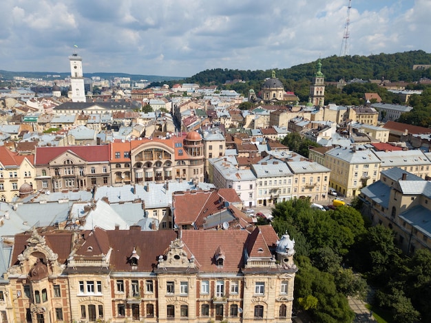 Oekraïne Lviv stadscentrum oude architectuur drone foto vogelperspectief