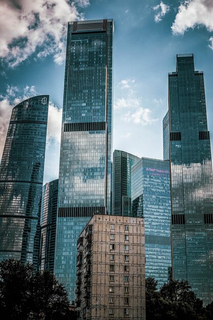 Foto esterno di un edificio per uffici